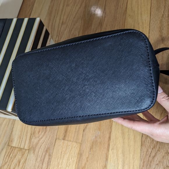 GUESS Black and Cream Bag - Picture 6 of 6